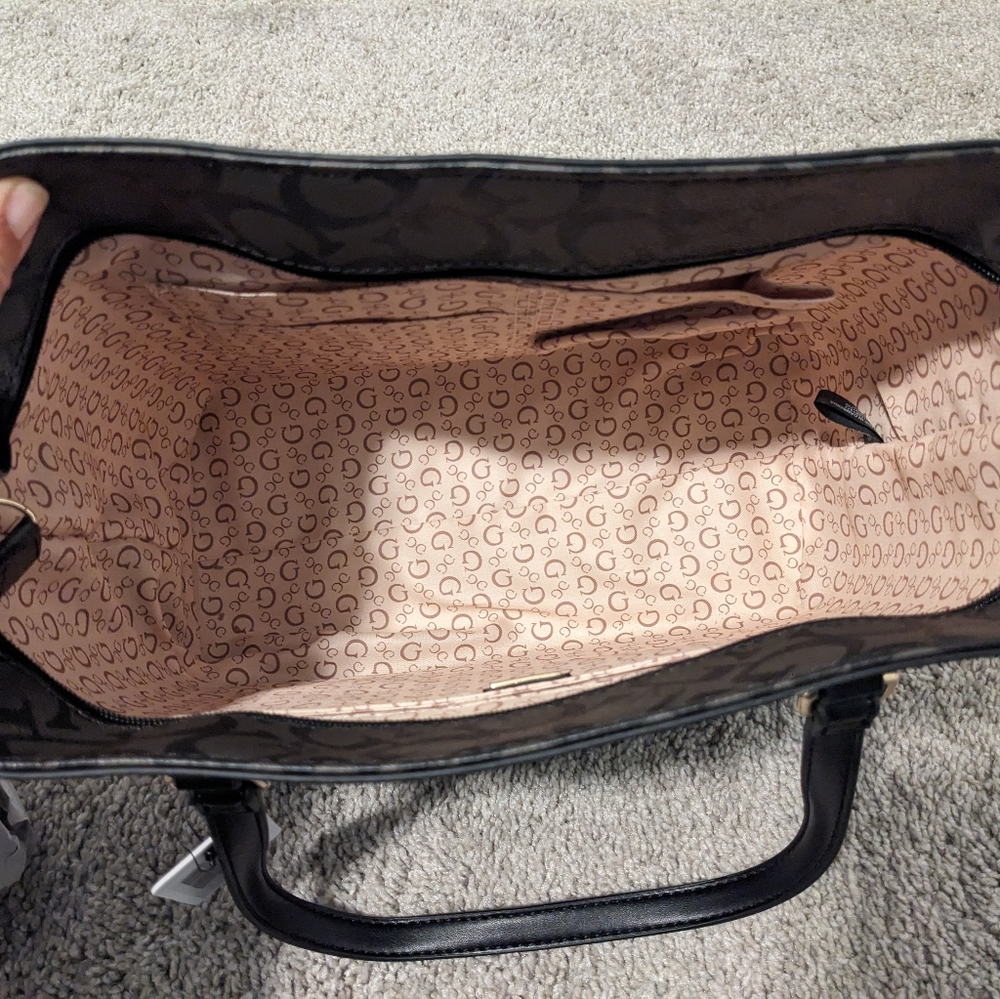 Guess Artemis Carryall Tote - Picture 3 of 10